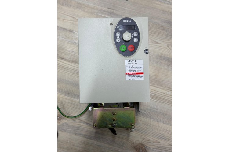 TOSHİBA VF-S11 3PH-400V-2.2KW
