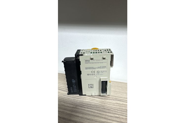 OMRON CJ1W-AD041-V1