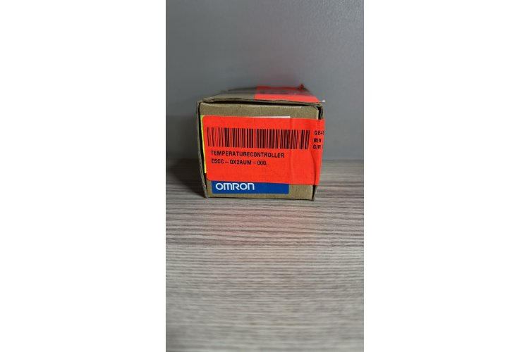 OMRON E5CC-QX2AUM-000
