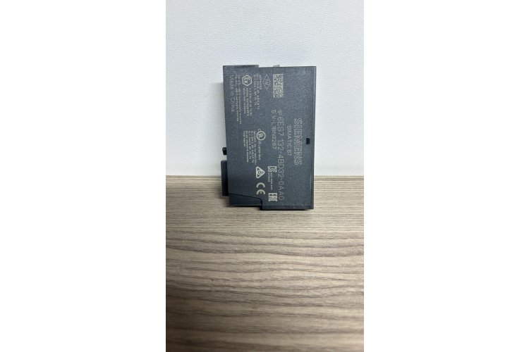 SİEMENS 6ES7132-4BD32-0AA0