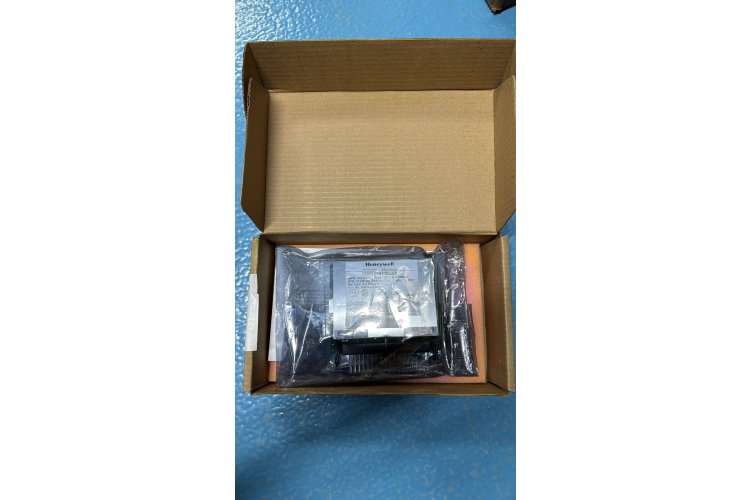 900A01-0102 HONEYWELL