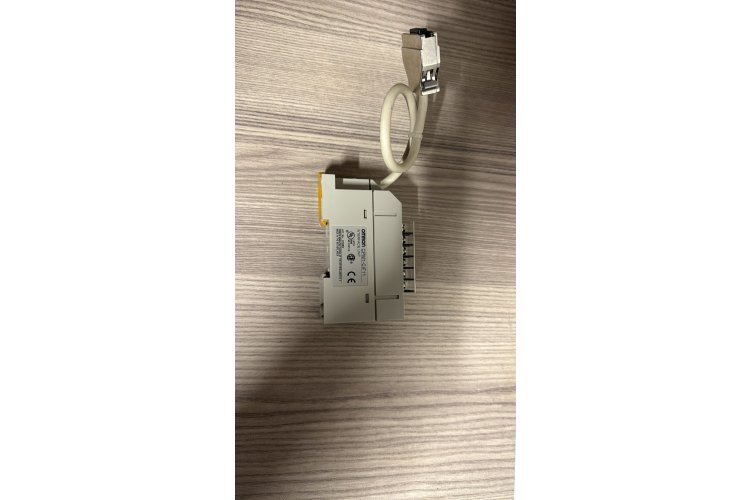 OMRON CPM1-CIF11