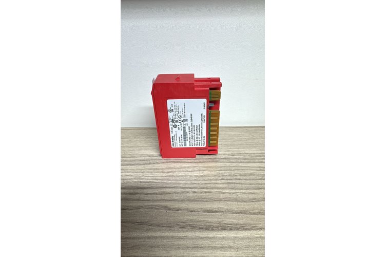 ALLEN BRADLEY 1734-IB8S