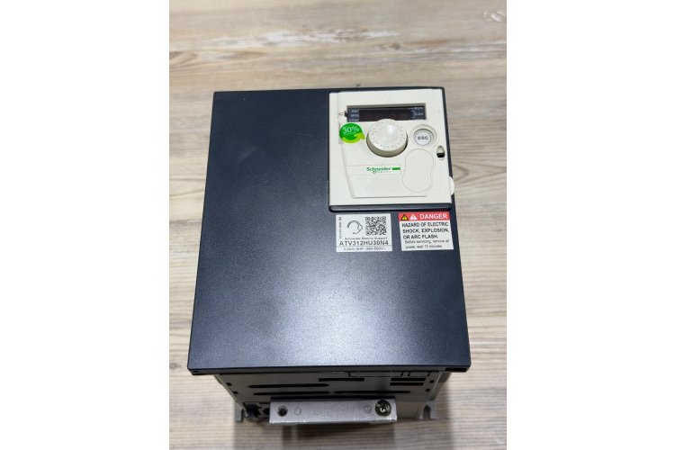 SCHNEİDER ATV312HU30N4