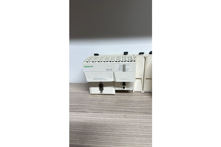 SCHNEİDER TM258LF42DT4L