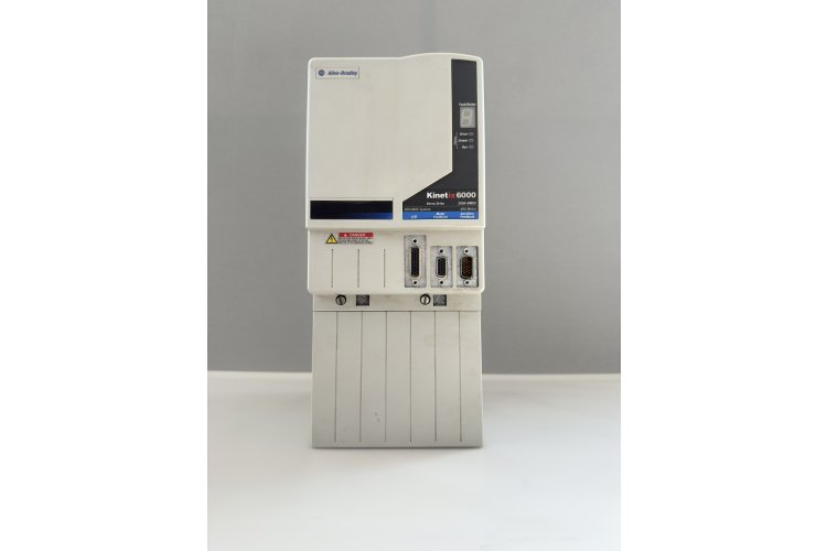 2094-BM05 Eksen Modülü 2094-BM05 Kinetix 6000 modülü, 500 Hertz hız döngüsü Bant Genişliğine ve 1300 Hertz akım döngüsü Bant Genişliğine sahip bir AM (Eksen Modülü) invertörüdür. Bu modülde 755 Volt DC şönt KAPALI ve 805 Volt DC şönt AÇIK bulunmaktadır. % 97 verimlilik olarak derecelendirilmiştir.