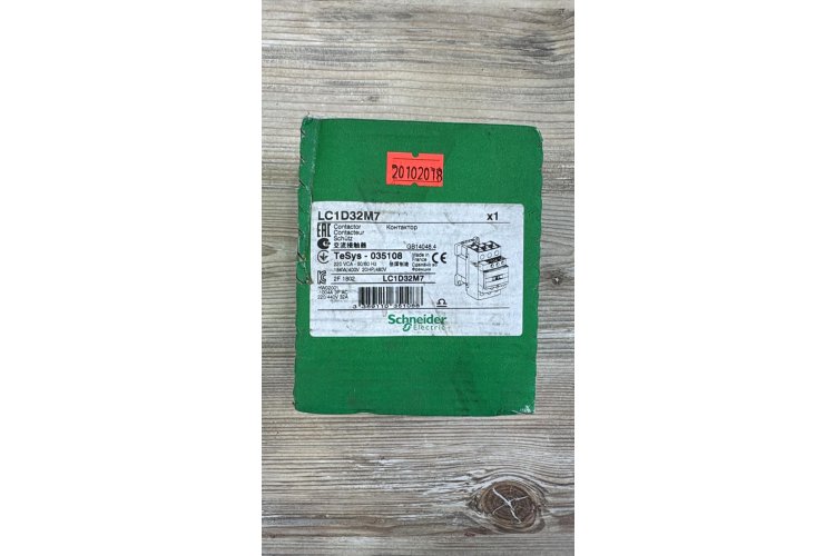 SCHNEİDER LC1D32M7