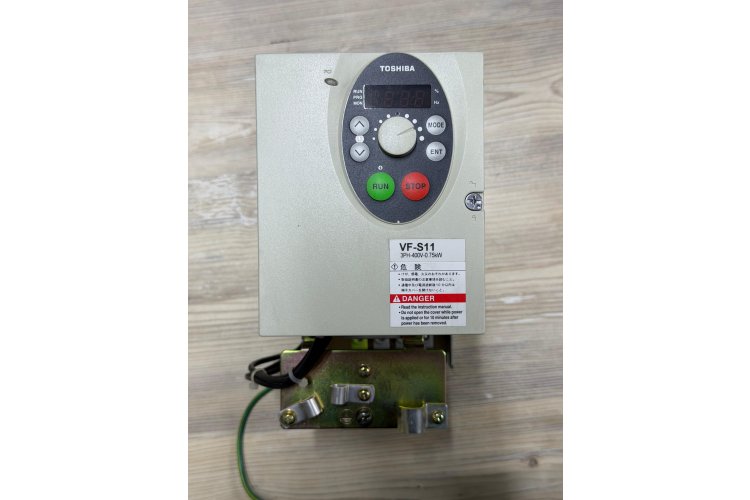 TOSHİBA VF-S11 3PH-400V-0.75KW